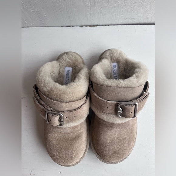BURBERRY Snug Genuine Shearling Clog- Hunter Size 38 - Picture 6 of 13